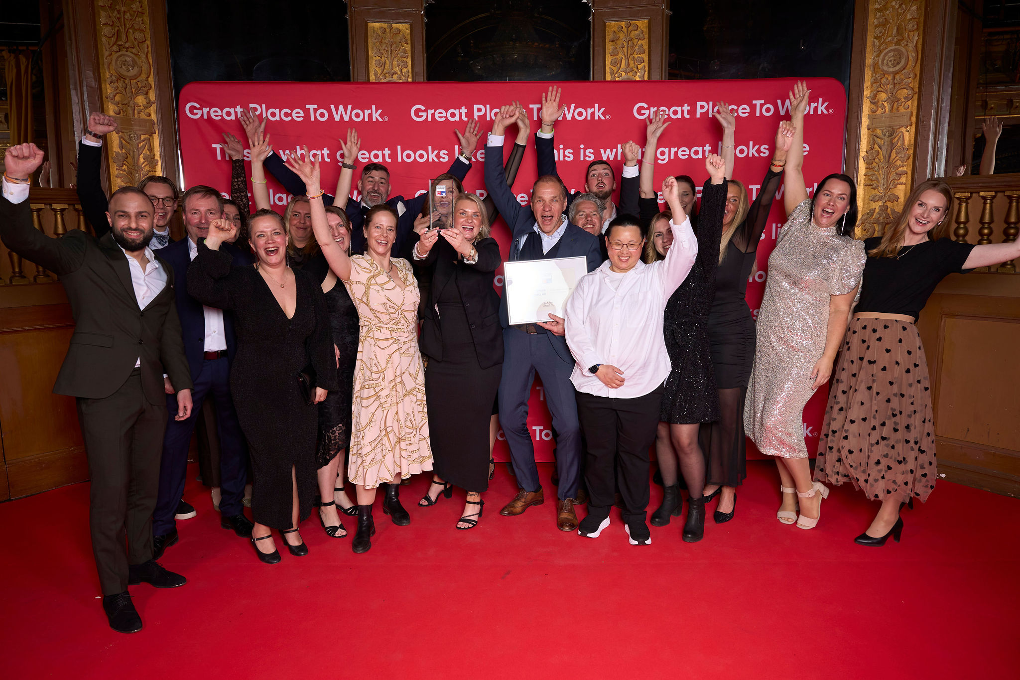 lkfare på plats för att ta emot pris för sveriges bästa arbetsplats 